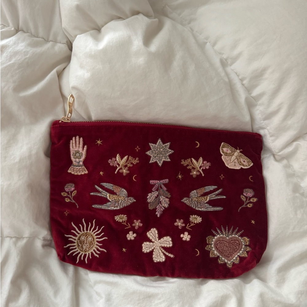 Elizabeth Scarlett everyday pouch NWOT